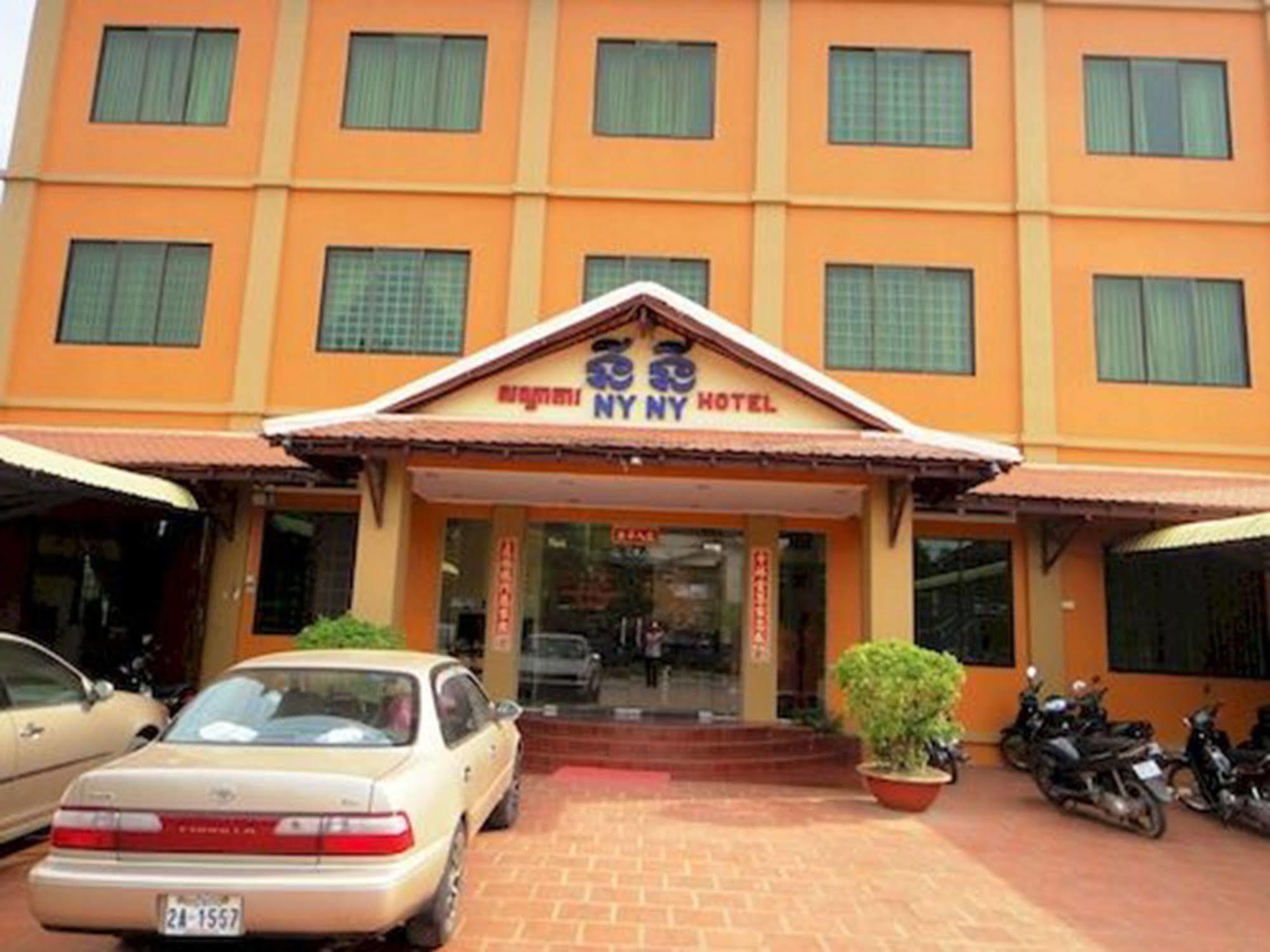 Nyny Hotel Kampot Exterior photo