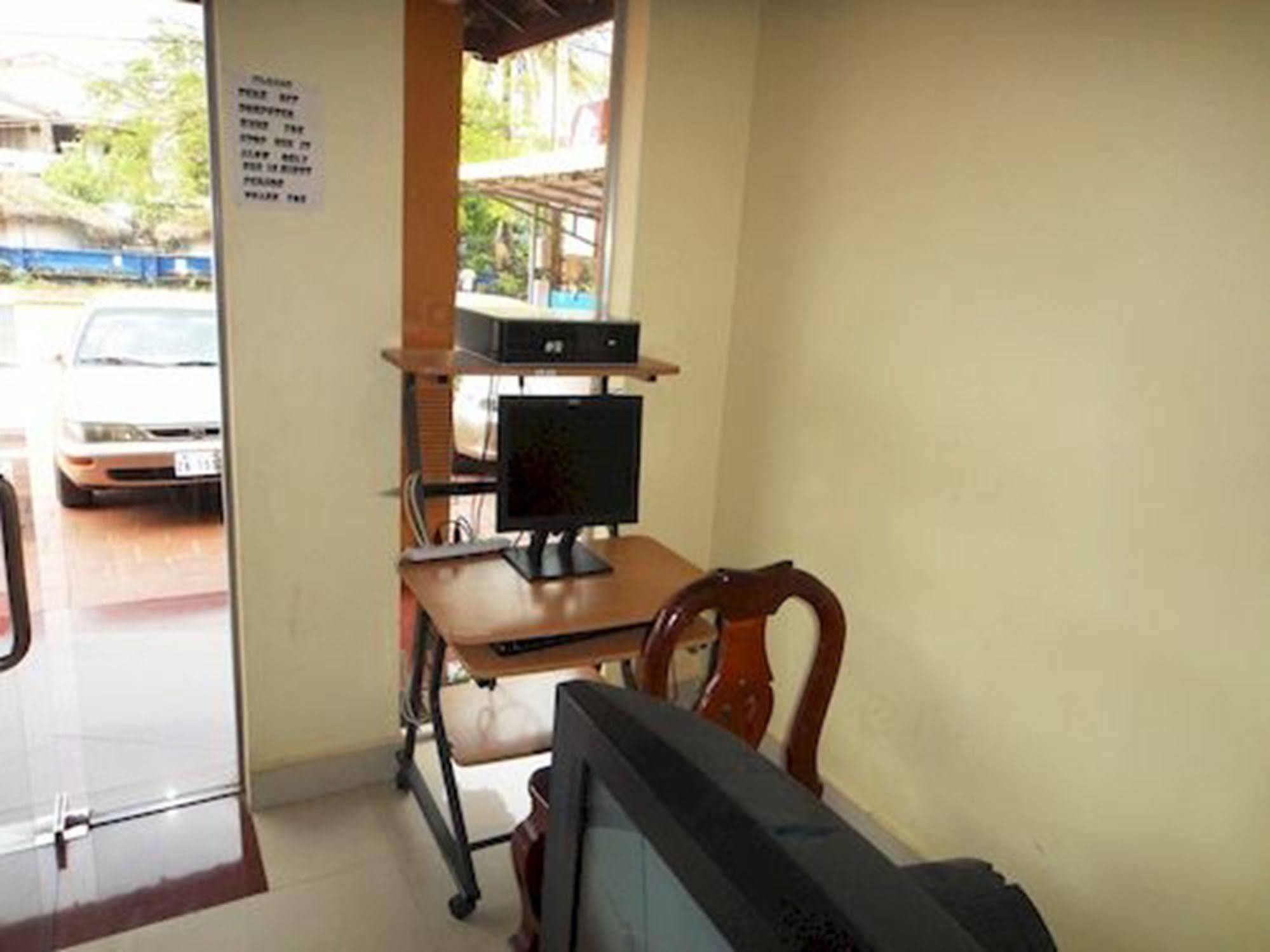 Nyny Hotel Kampot Exterior photo